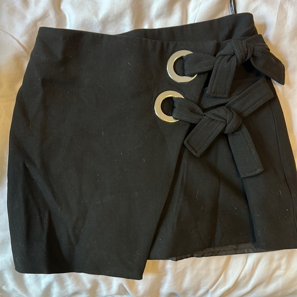 Zara mini wrap skirt - Picture 2 of 5